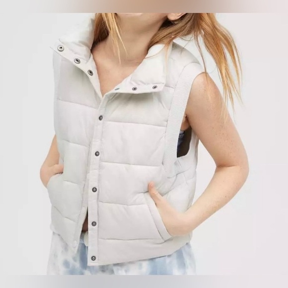 aerie Jackets & Blazers - #172 Aerie offline puffer vest glacier
